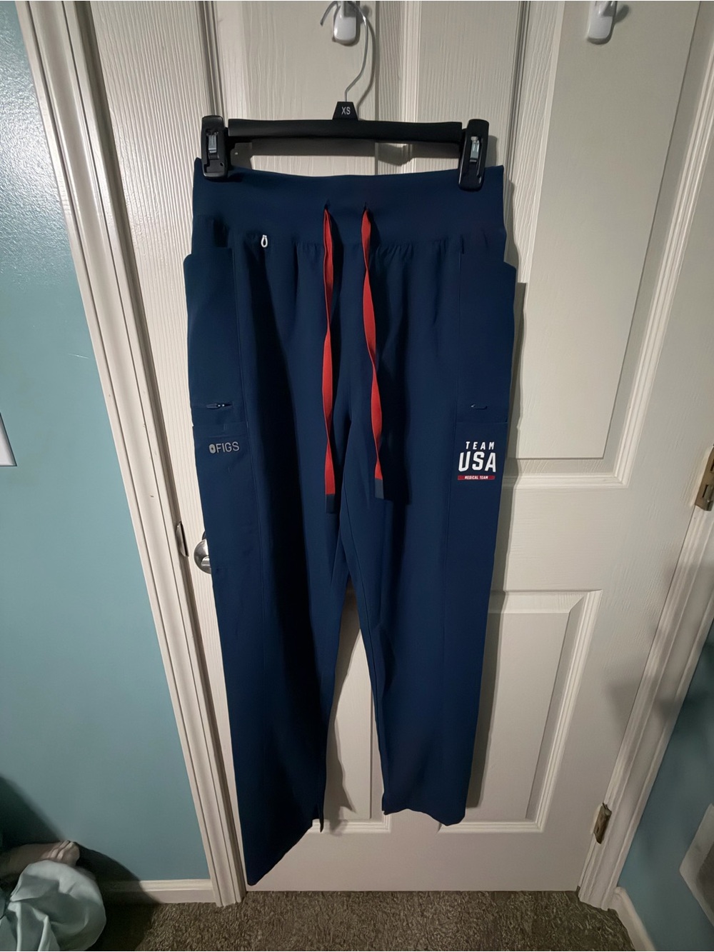 FIGS Navy Blue Women’s Team USA Scrub Pants Size XS Excellent Condition.